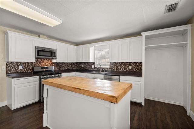 Building Photo - 604 Dunn St