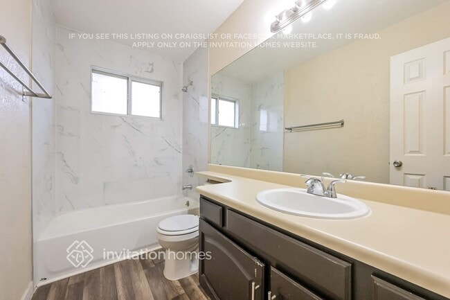 Building Photo - 4923 N Wildflowers Way