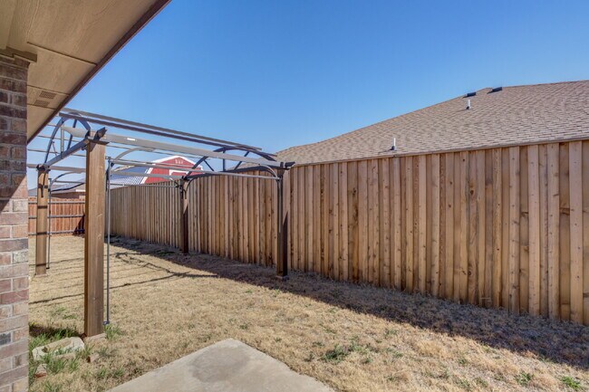 Building Photo - Wonderful 3 Bed 2 Bath in Willow Bend!