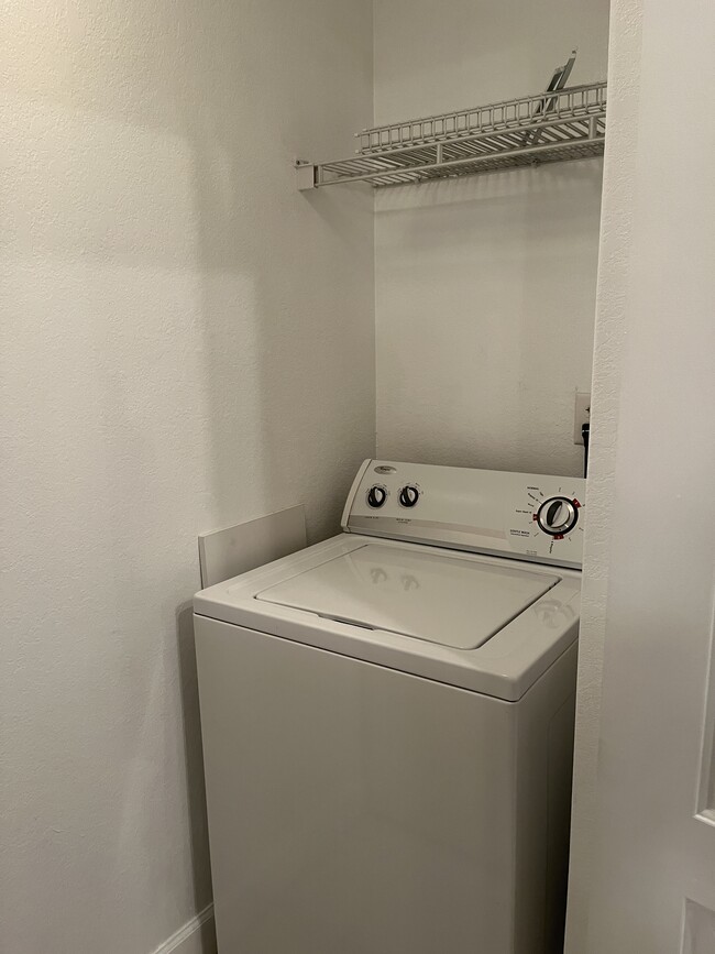 washer - 1830 Radius Dr