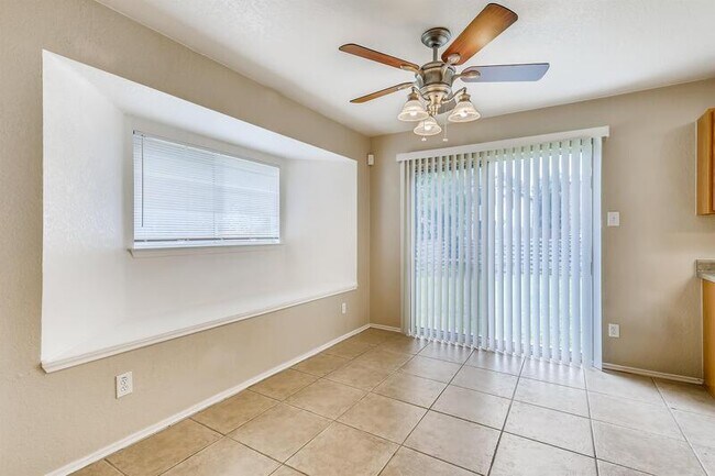 Building Photo - 9042 Camino Rey