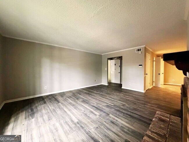 Building Photo - 2928 Parc Lorraine