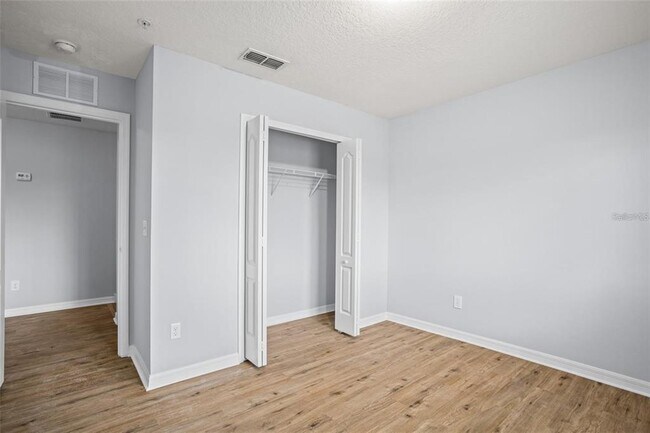 Building Photo - 2161 Cypress Villas Dr