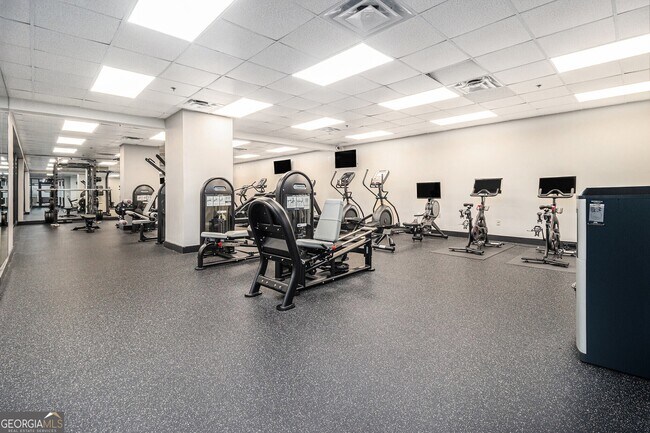 Building Photo - 620 Peachtree St NE