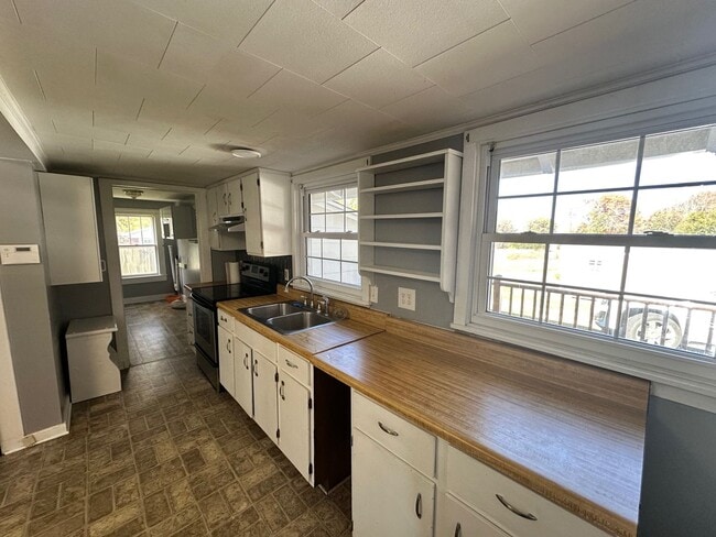 Building Photo - NEW RENTAL LISTING - NO HUD NO SECTION 8