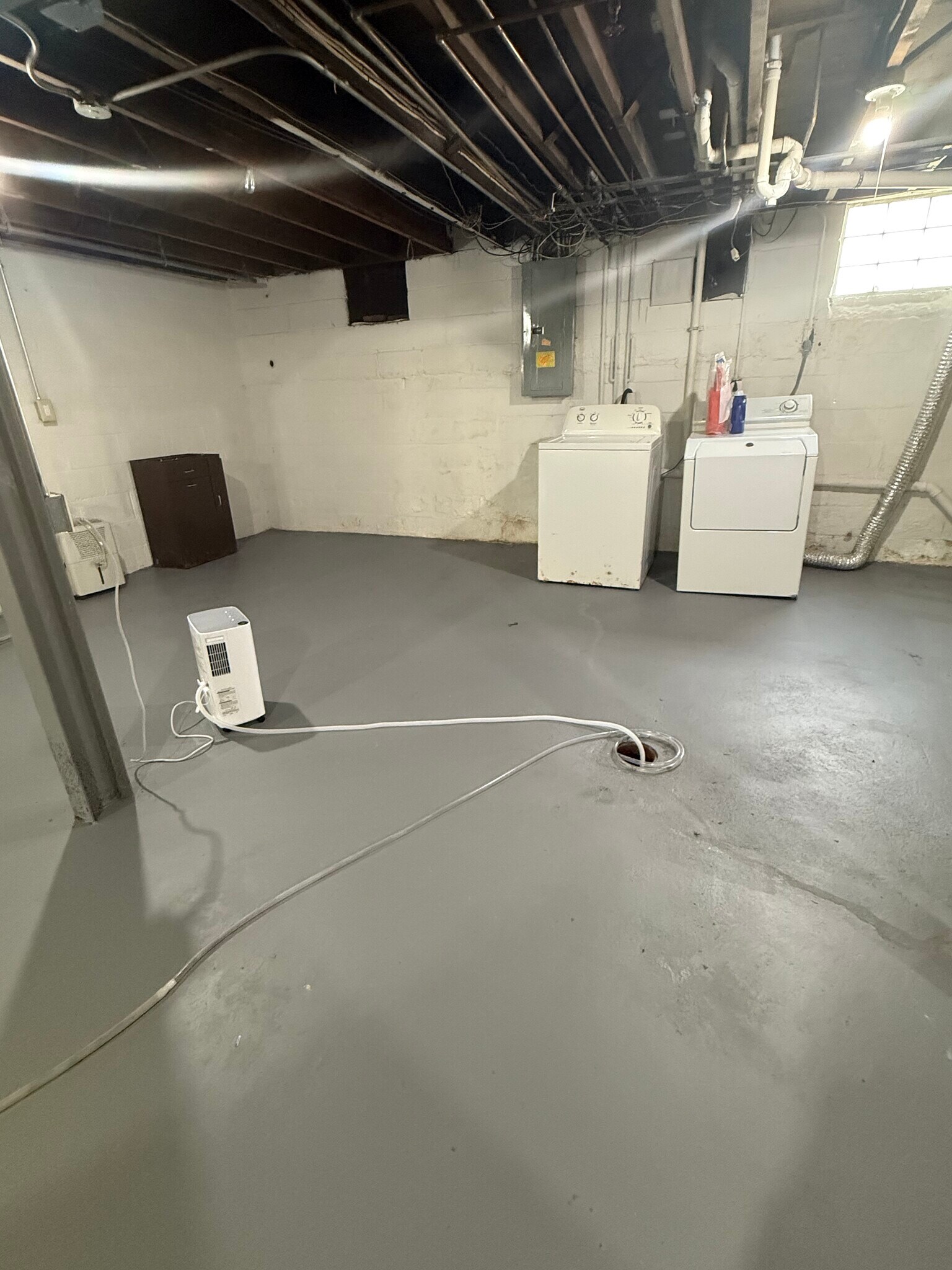 Washer/Dryer Hookup - 27 S 35th St