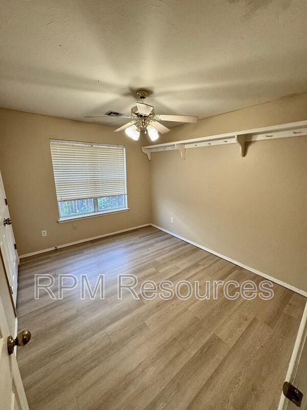 Building Photo - 8413 NW 77th St