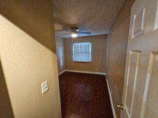 Building Photo - 641 SW 83rd Ave