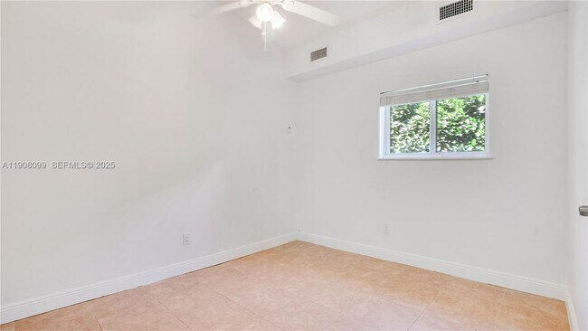 Building Photo - 5711 Marius St