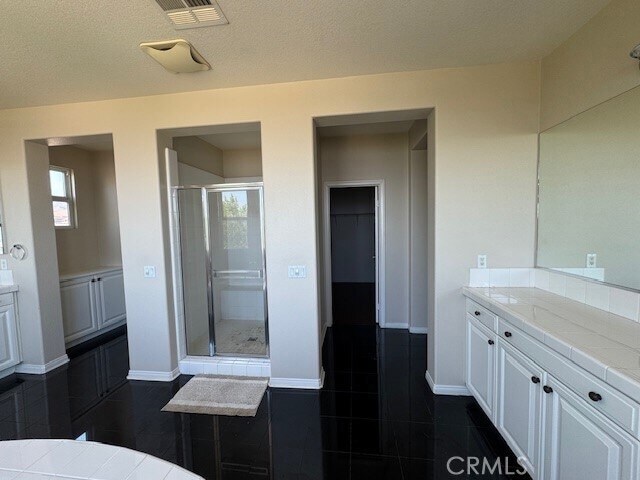 Building Photo - 16034 Skyridge Dr