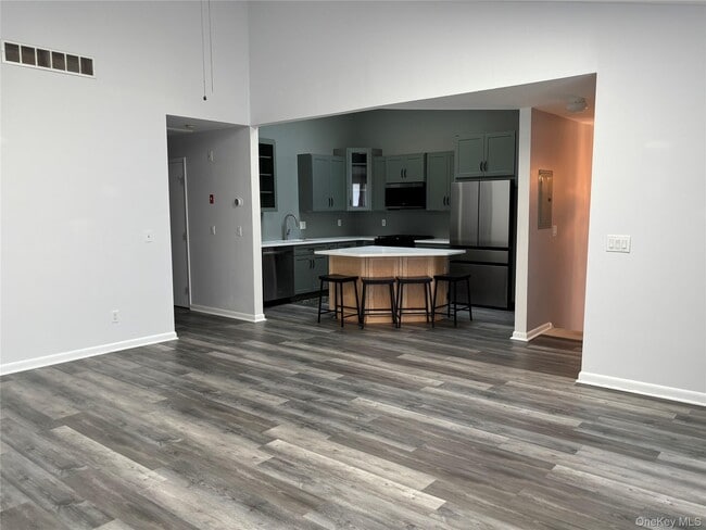 Building Photo - 507 Scenic Ln