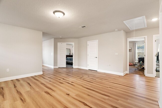 Building Photo - 224 Baycliff Dr