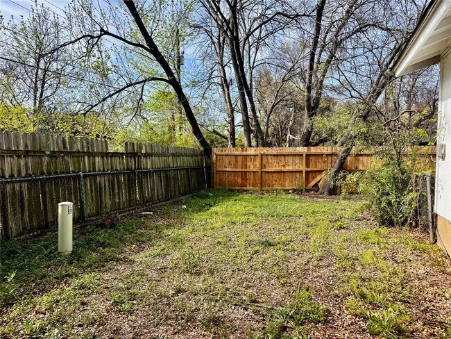 Building Photo - 4703 Sagebrush Trail