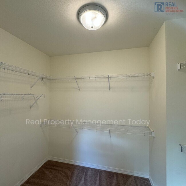 Building Photo - Beautiful 2 Bed Rambler! 55+ Community!