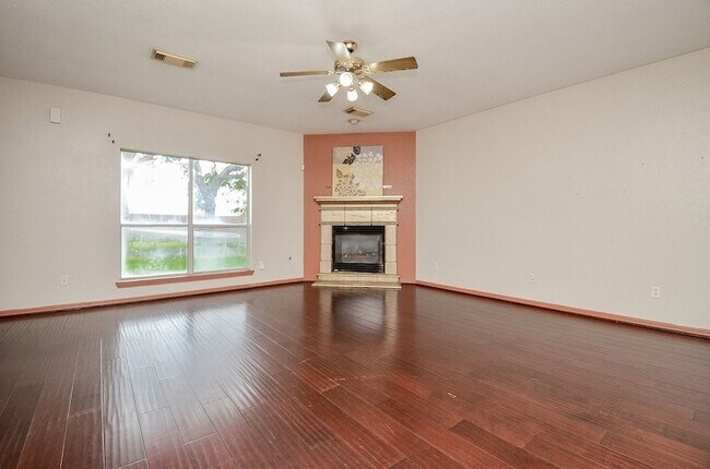 Building Photo - 2515 Lansing Cir