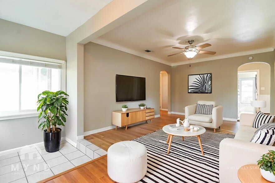 Building Photo - 3301 Yale St N