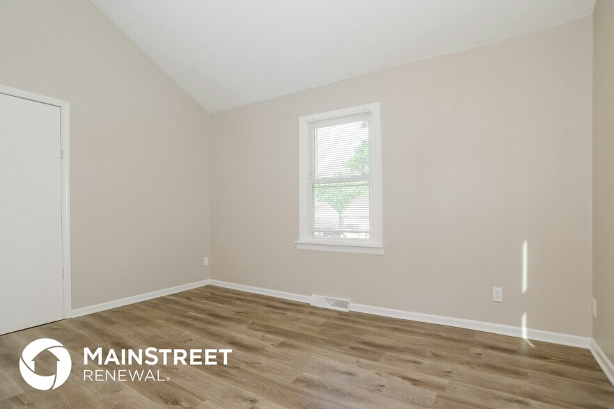 Building Photo - 2702 S Glenwood Ave