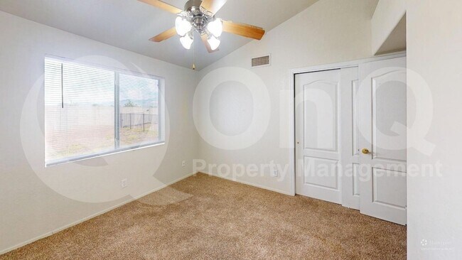 Building Photo - 8305 N Solitude Way