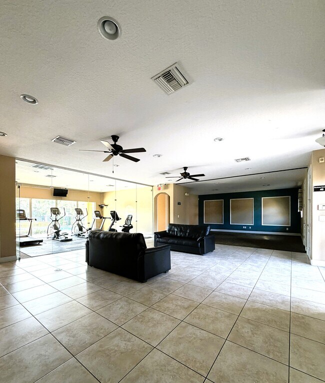 Building Photo - 4910 Fiorazante Ave