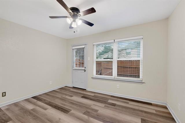 Building Photo - 3925 Brandon Park Dr