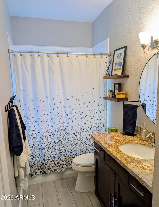 Building Photo - 868 E Page St