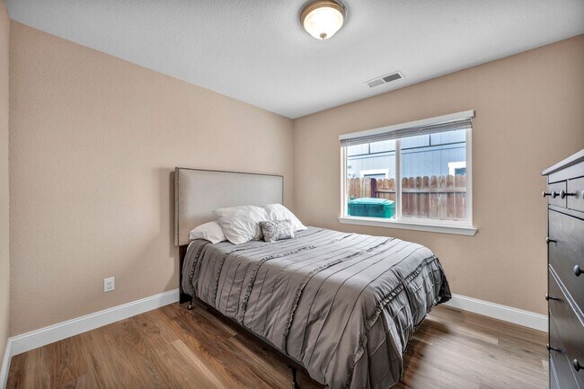 Building Photo - Currently being enjoyed by another resident - Available for move-in April 5th. Accepting tours fo...