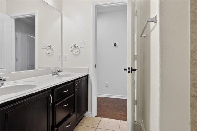 Building Photo - 8728 Maple Ridge Trail