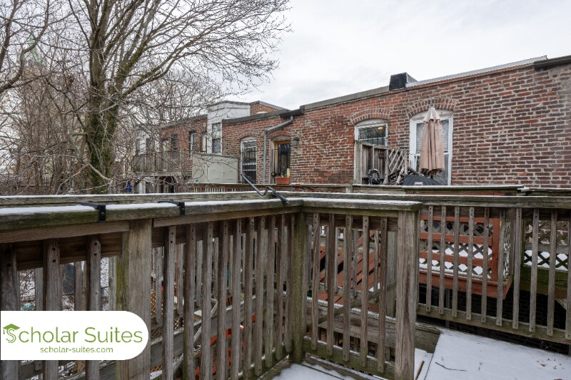 Building Photo - 151 Highland St