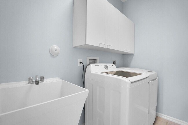 Building Photo - 18544 Ocean Mist Dr