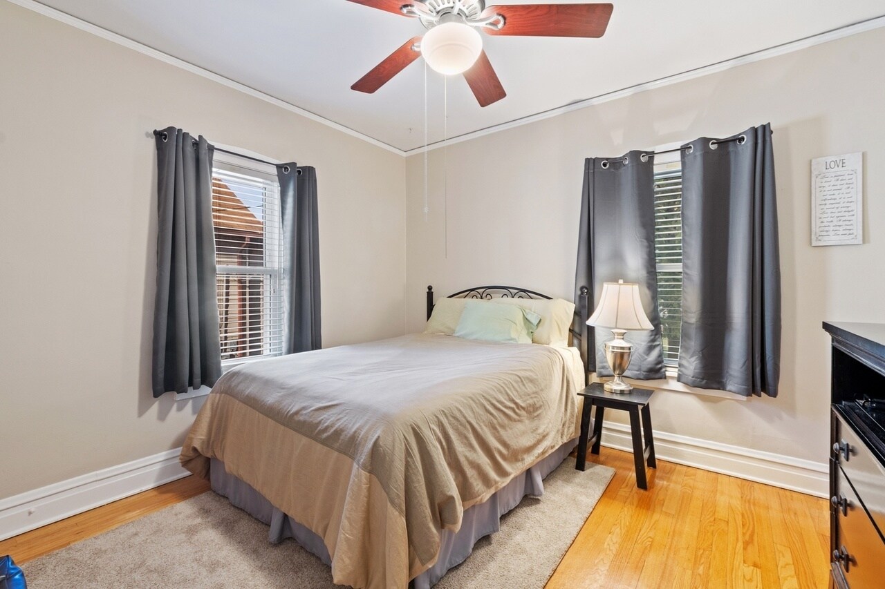 Building Photo - 1760 Henley St