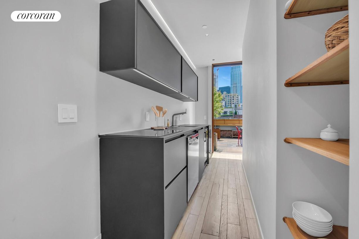 Building Photo - 18 Harrison St