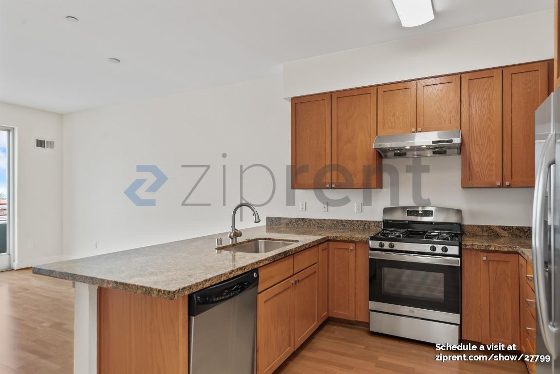 Building Photo - Unit 604