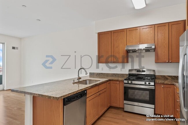 Building Photo - Unit 604
