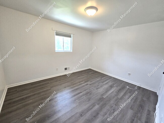Building Photo - 2762 Palm Dr