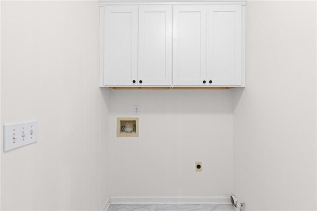 Building Photo - 5941 Wilbanks Dr