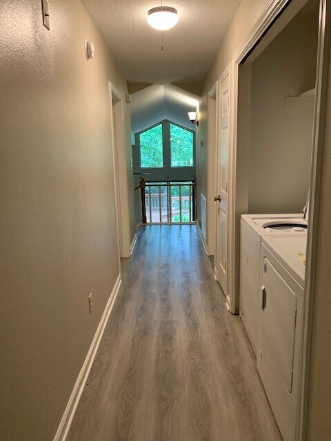 Building Photo - 422 Nursery Rd