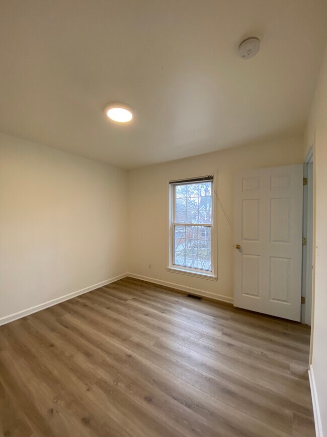 Building Photo - 1471 Bird Ave