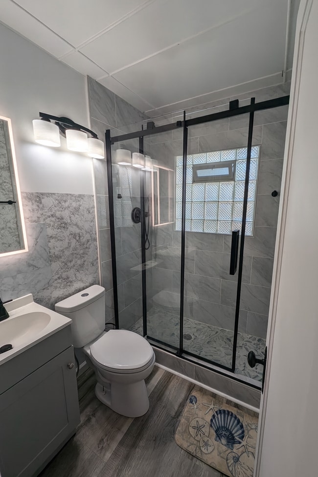 Building Photo - Rutland Ave