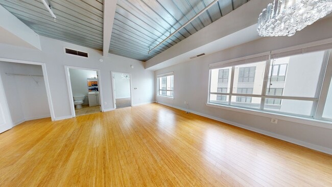 Building Photo - Modern 1 BR w/ SS appliances at The Lofts ...