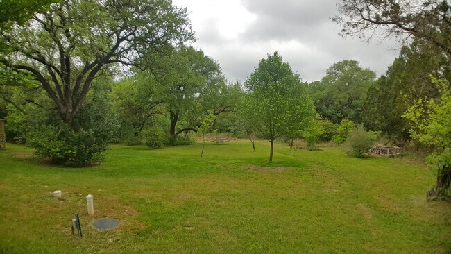 Building Photo - Secluded Hill Country home on huge lot!  Gorgeous home in tranquil setting!