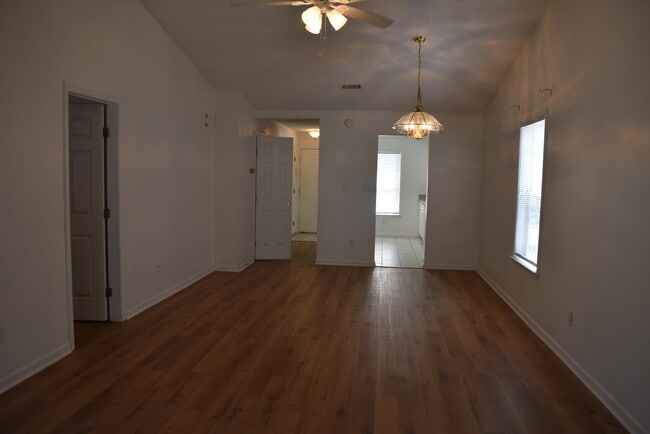 Building Photo - 2017 Caton Dr