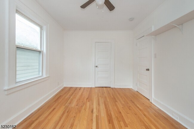 Building Photo - 51 Riggs Pl