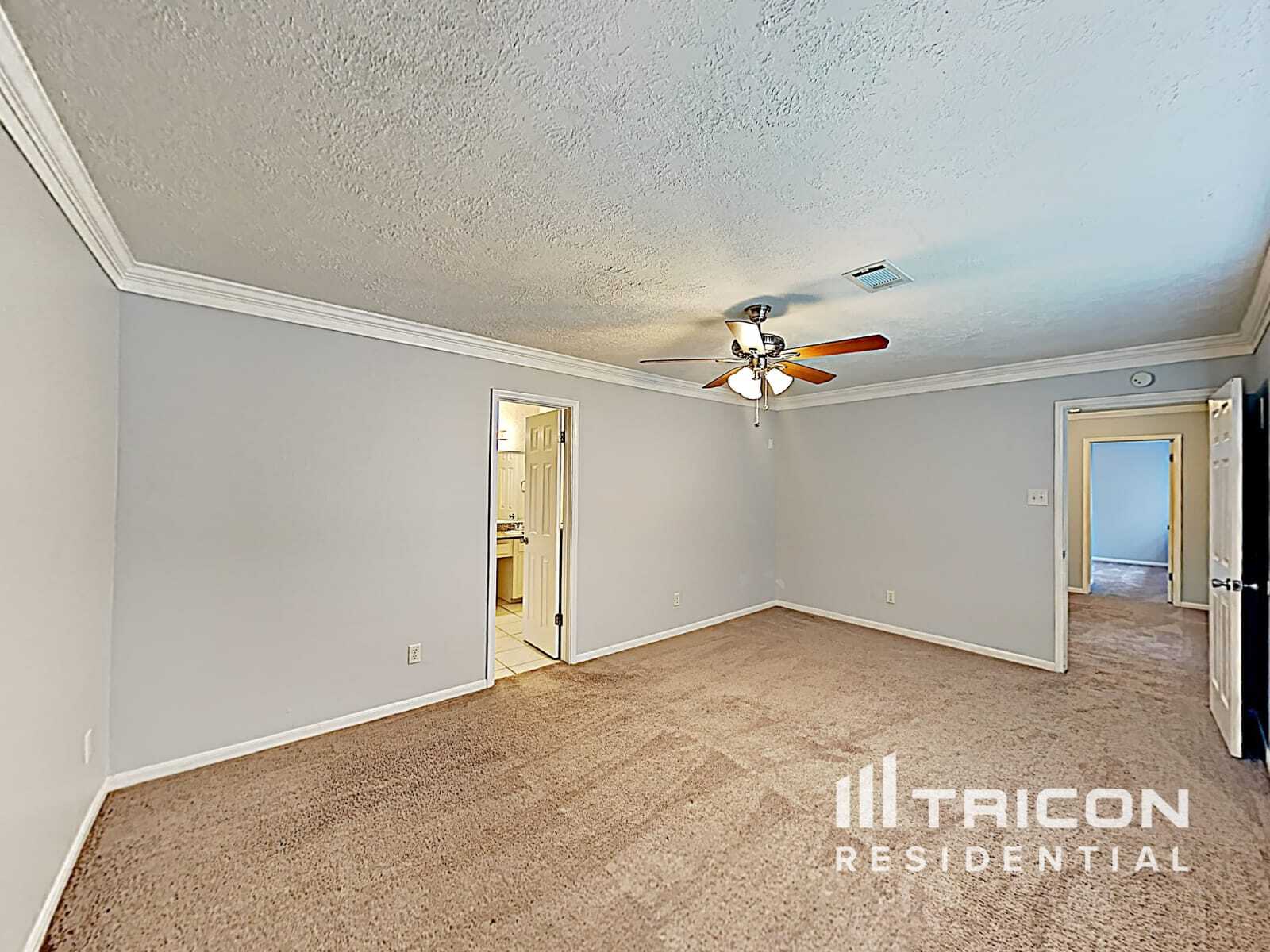 Building Photo - 5343 Kent Dr