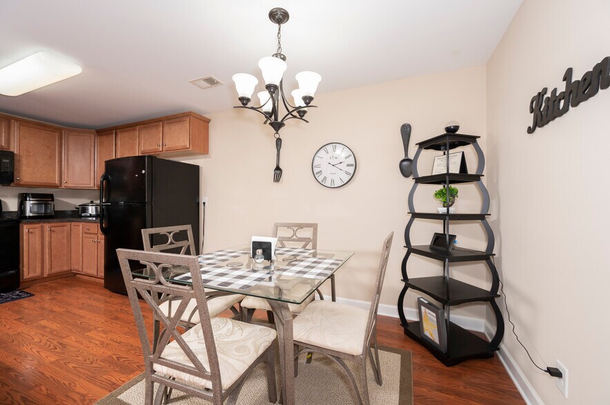 Building Photo - 4757 Tatton Park Cir