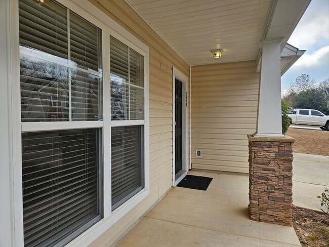 Building Photo - Bent Creek Plantation
