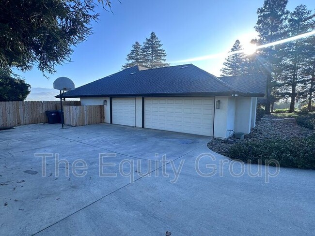 Building Photo - 531 High Sierra Dr