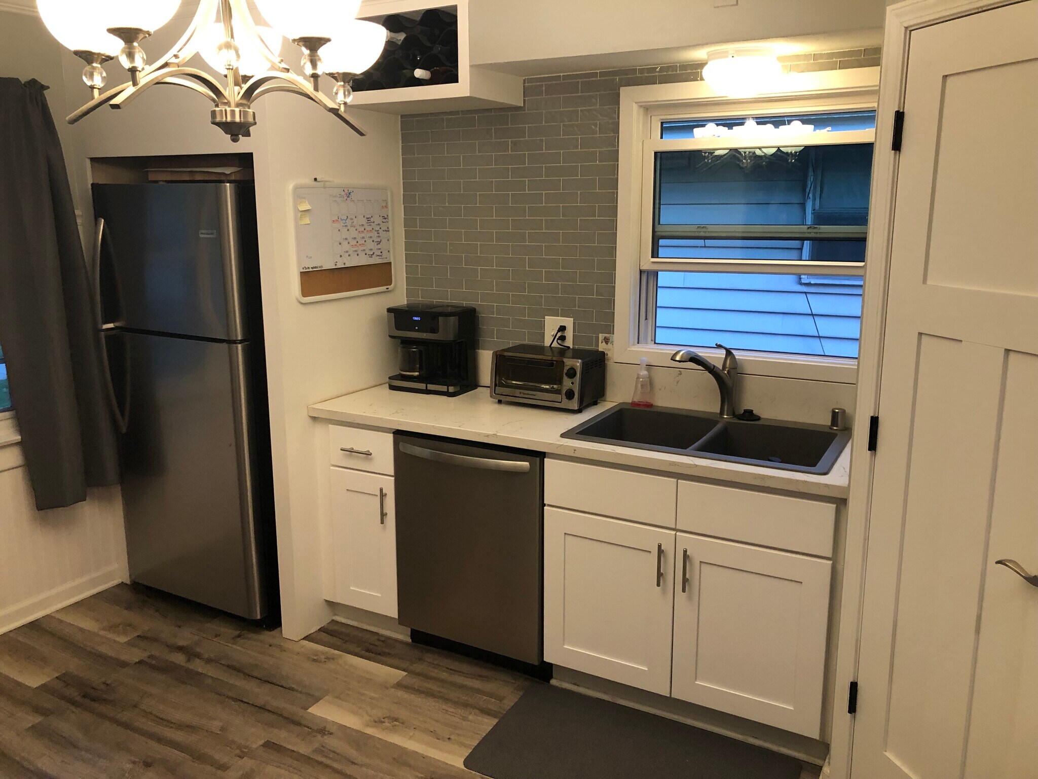 Kitchen - 3541 S Chase Ave