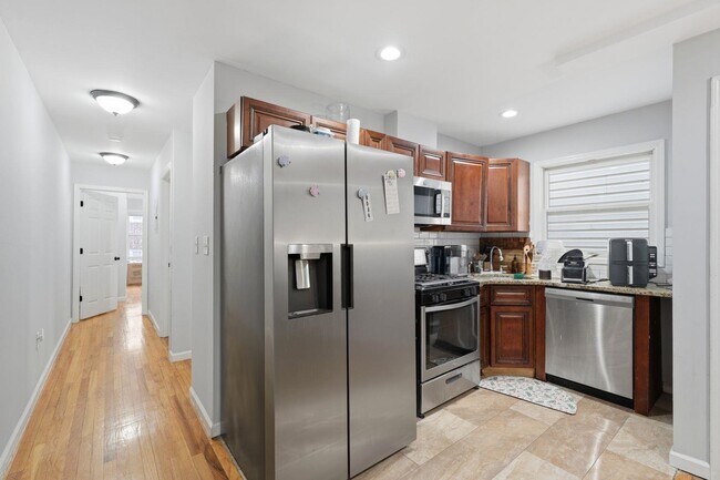 Building Photo - 499 Ocean Ave