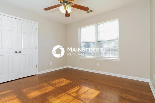Building Photo - 3 Bedroom Pet-Friendly Home in Nicholasvil...