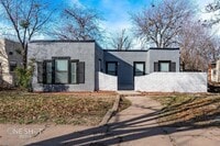 Building Photo - 842 Grand Ave